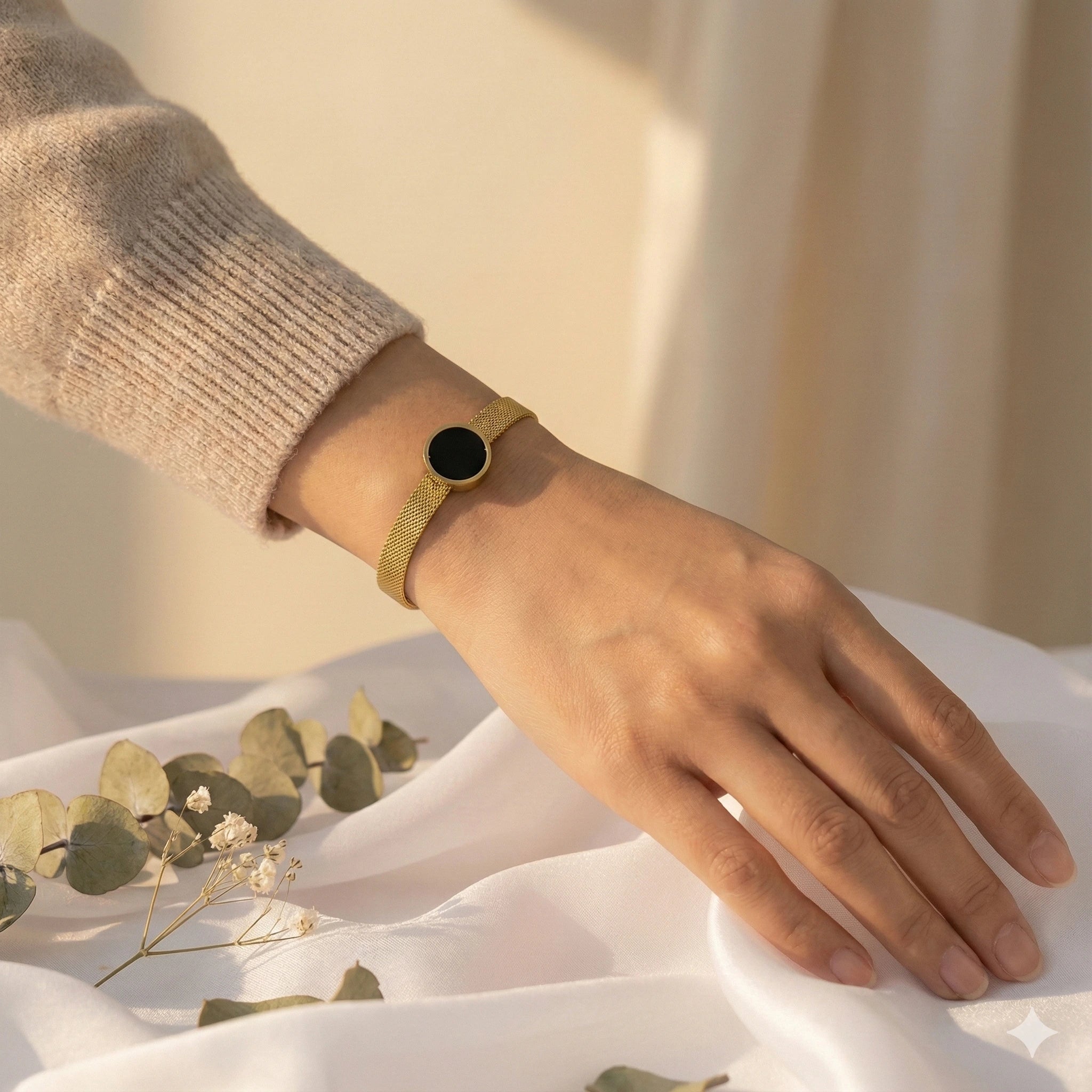 Circle-Mesh Bracelet