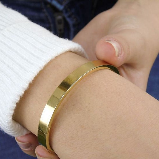 Slab Minimalist-Bangle