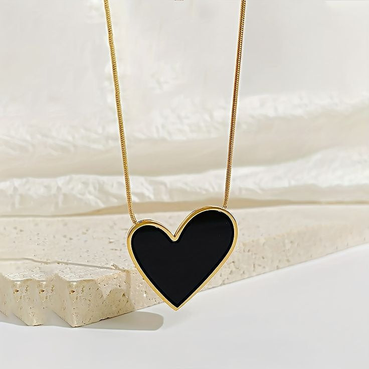 Black Heart Pendant Necklace
