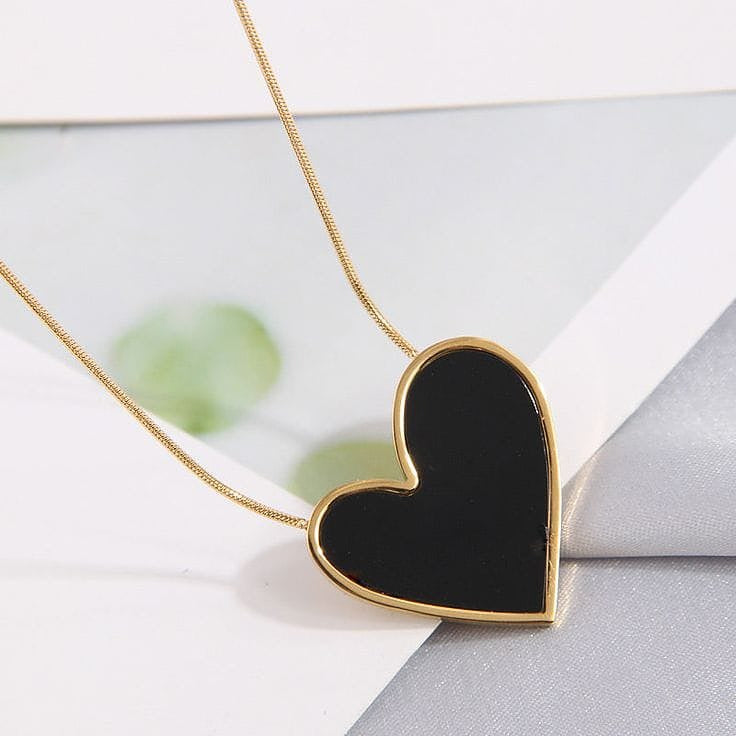 Black Heart Pendant Necklace